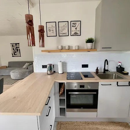 Ferienhaus Sonnholm - Modernisiertes Häuschen Mit Garten Am
